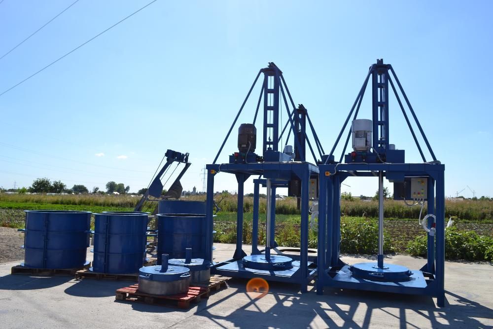Masina pentru fabricat tuburi/ camine din beton