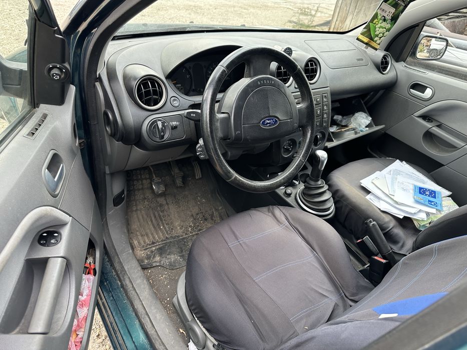 Ford Fiesta mk5 1.4 tdci 68кс. На части