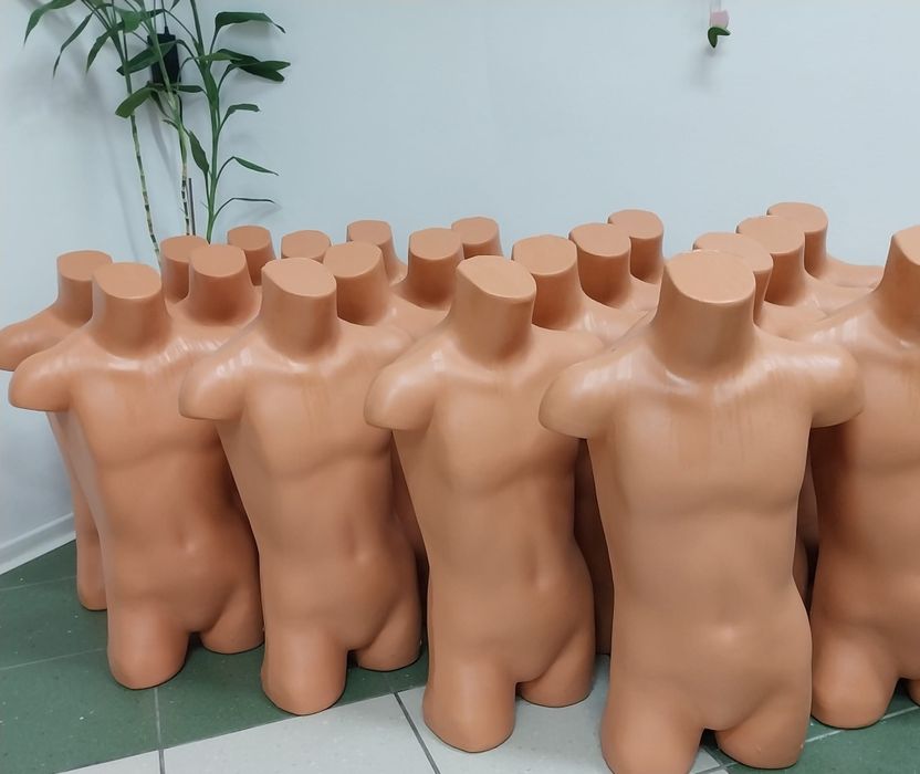 Vând busturi copiii