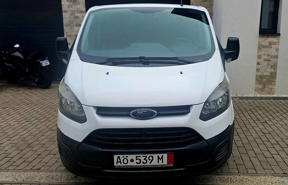 Ford Transit Custom Ford Transit Custom 2.0 Ecoblue 8+1