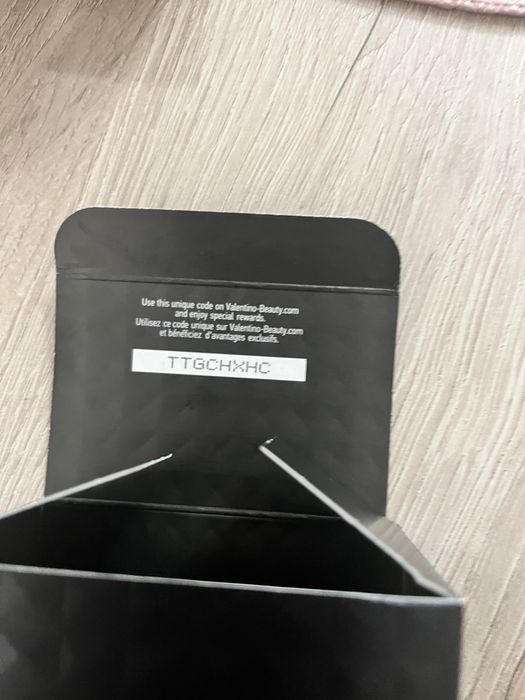 Парфюм Valentino UOMO BORN IN ROMA Intense