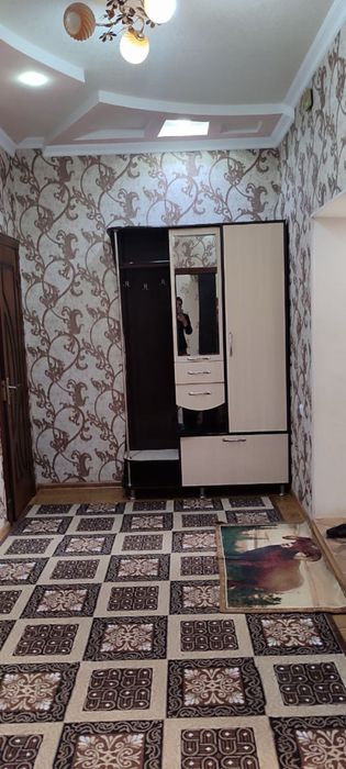 3 xonalik. Uy ijaraga beriladi  3 etaj. 300$   ID 6663