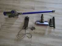 Dyson v6 Vertical