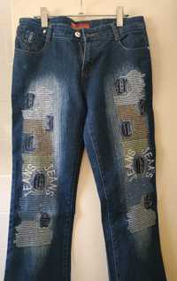 джинсы с вышивкой новые