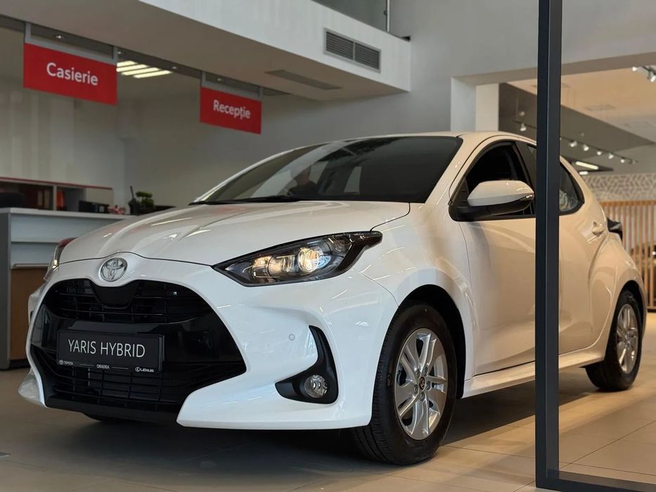 Toyota Yaris Carplay | Camera marsarier | Senzori | Incalzire Scaune | 2025