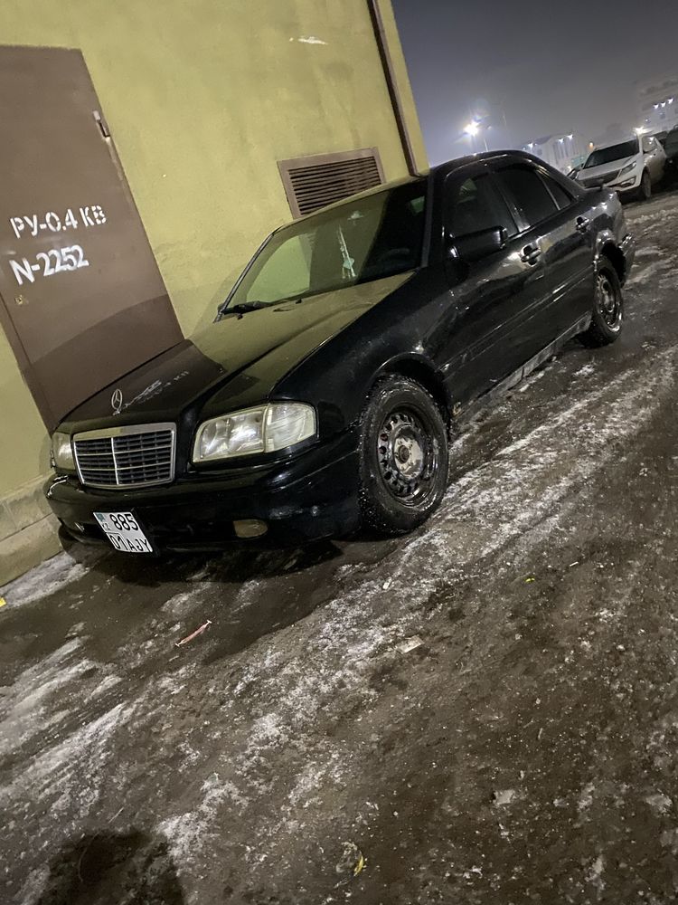 авто мерседес с 180 202