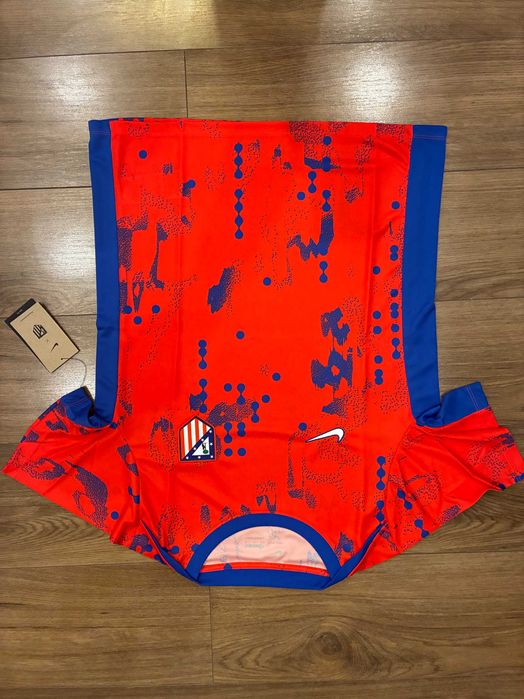 Нови оригинални екипи на Атлетико Мадрид различни размери и цени