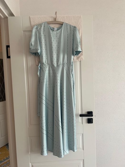 Платье разная нарядное нежно смотрится