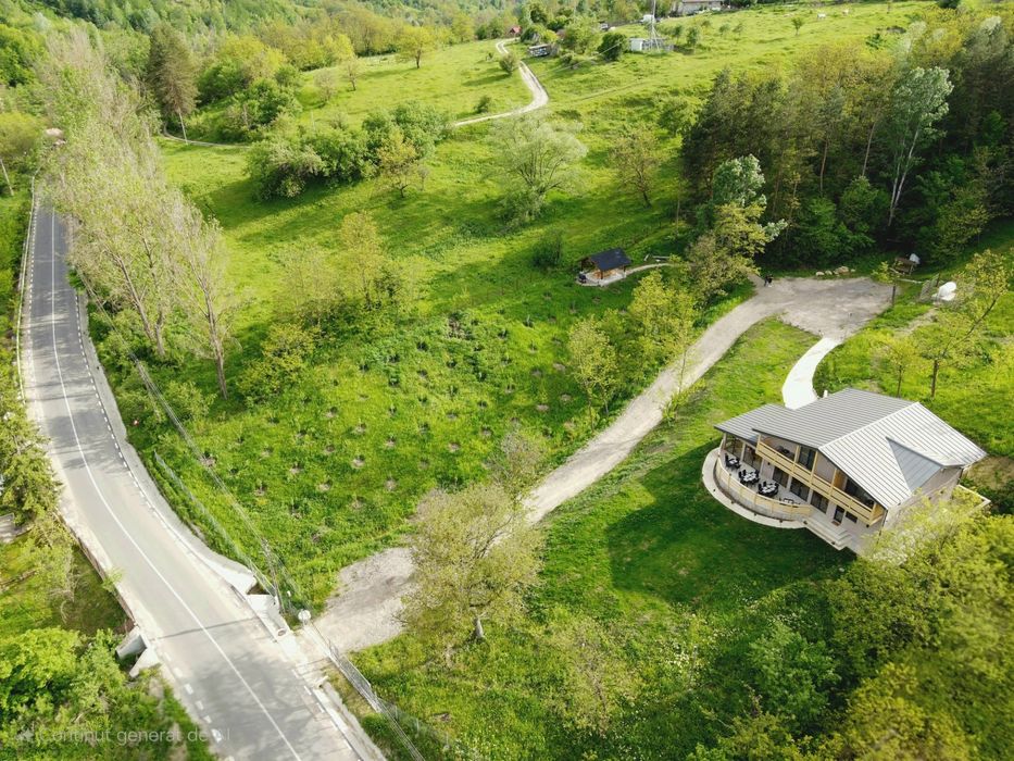 Vila Zamura – din malul Bălănesei până în vârful muntelui!