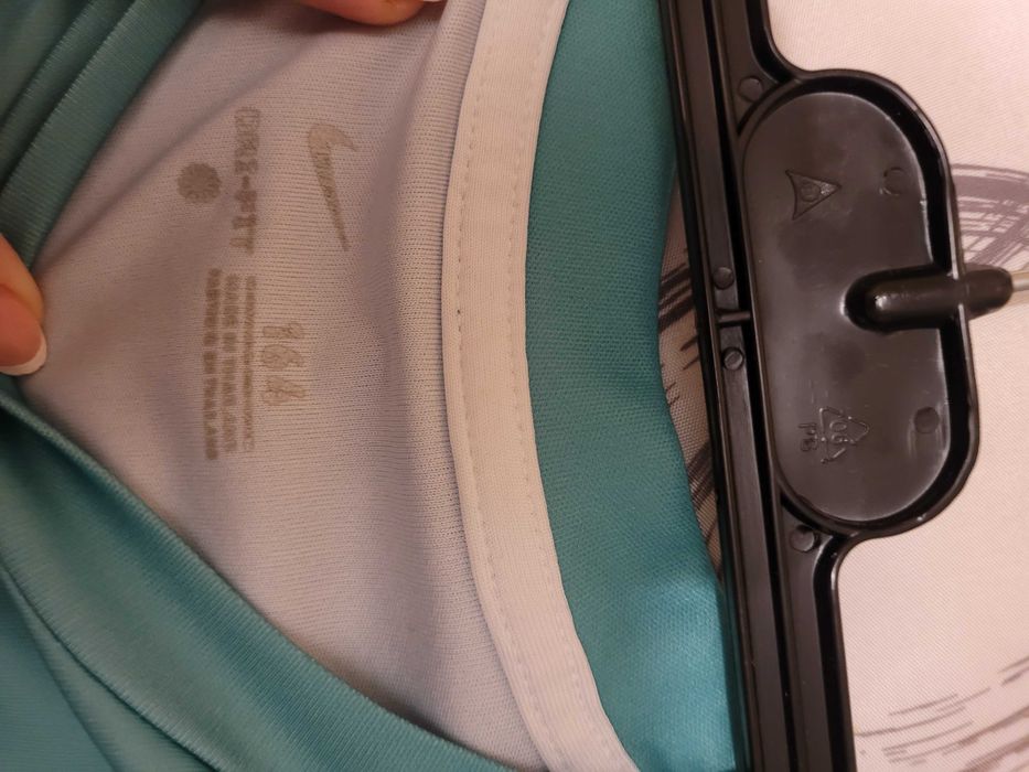 Vand tricou sport, Nike dri-fit, 164 cm