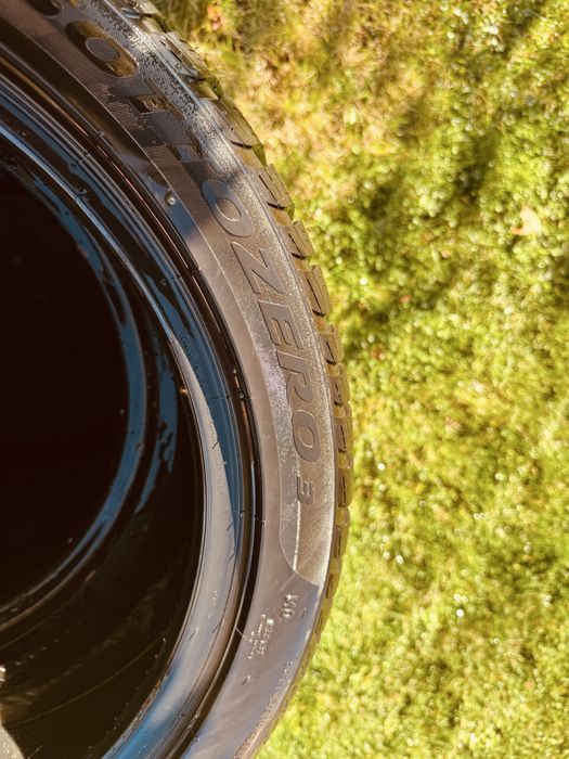 Продавам 4 броя зимни гуми Pirelli Soto Zero 3 размер 225/45/18