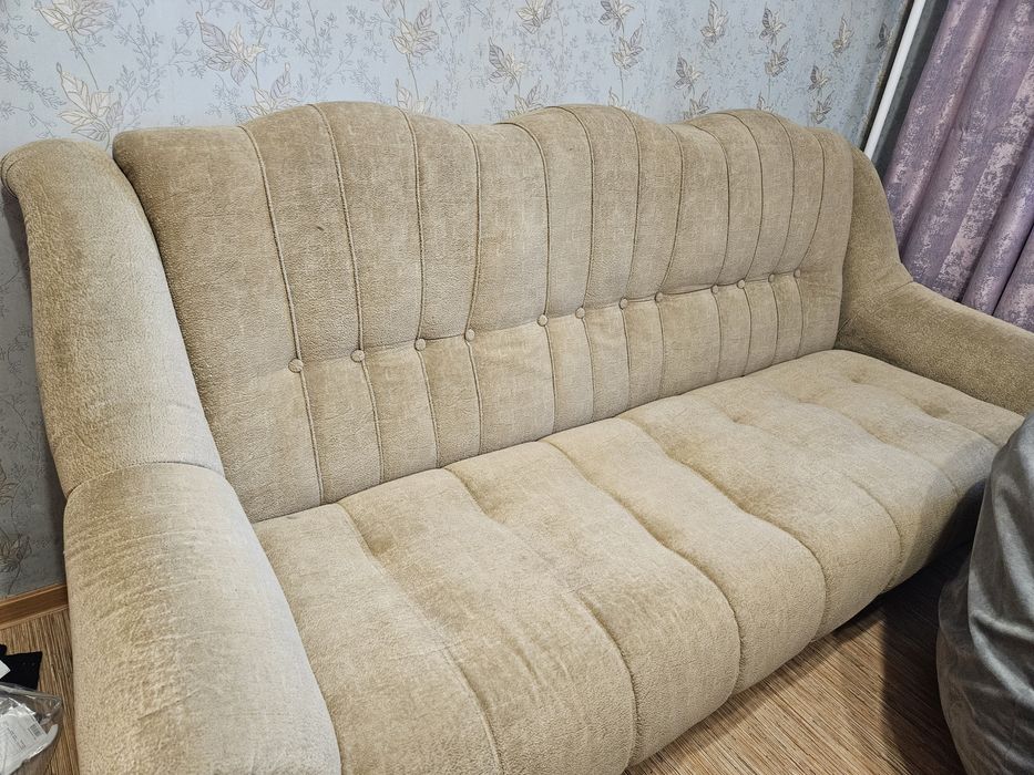 Продам 2 кресла и диван
