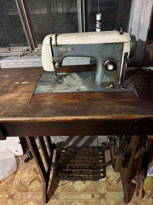 Vand masina de cusut manuala Ileana