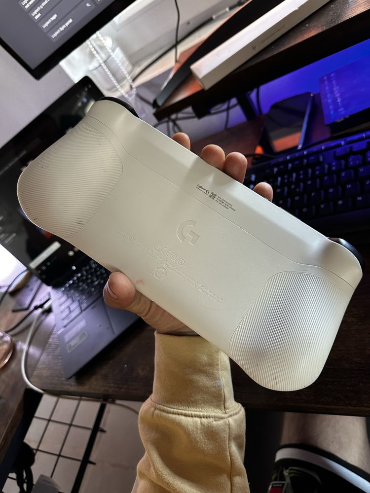 Consola portabila logitech