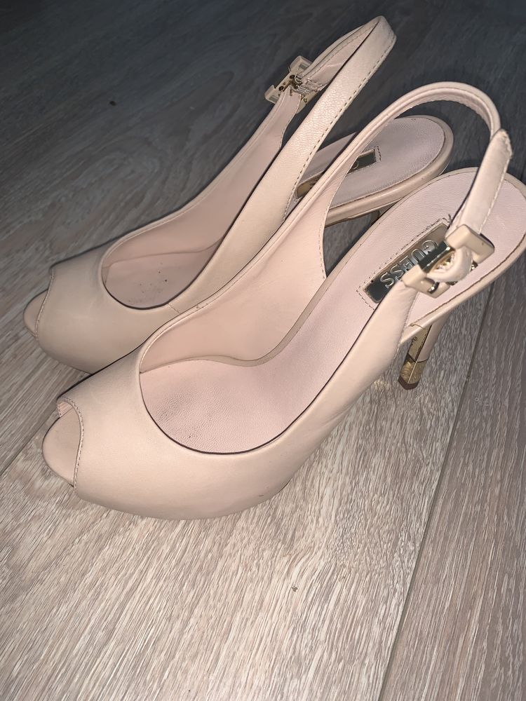 Pantofi Guess nude SUPERBI marimea 37