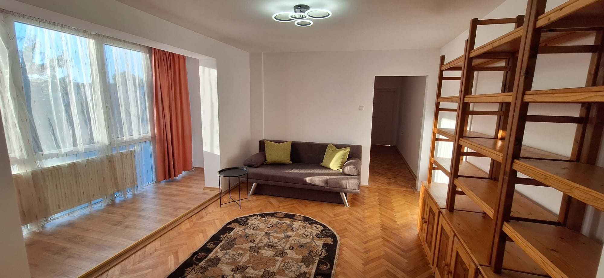 Proprietar, dau spre inchiriere Ap. 3 cam  in Gheorgheni