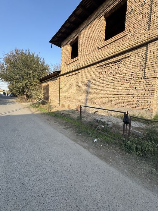 Уй сотилади  Бекбарака бозорини оркасида