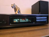 Onkyo T-4830. Tuner de excepție. Recepție de vis. Preț fix !