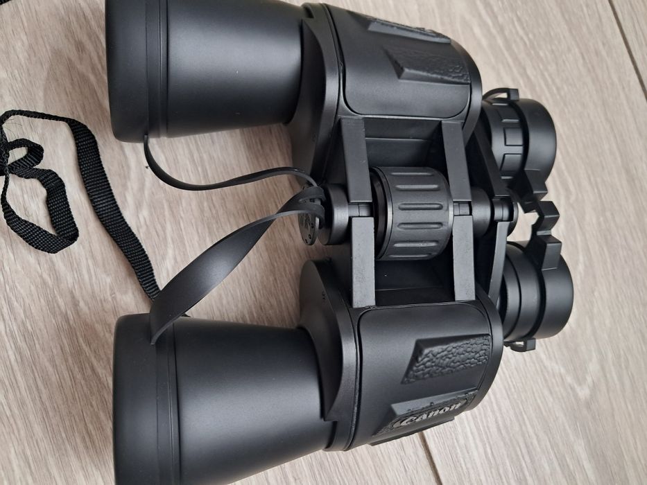 Бинокль новый продам .
Binoculars CFV20 Бинокль полевой 20x50 мм черны