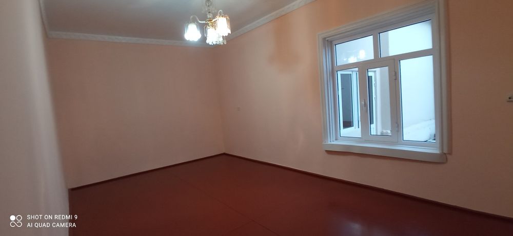 Уй сотилади 35000$