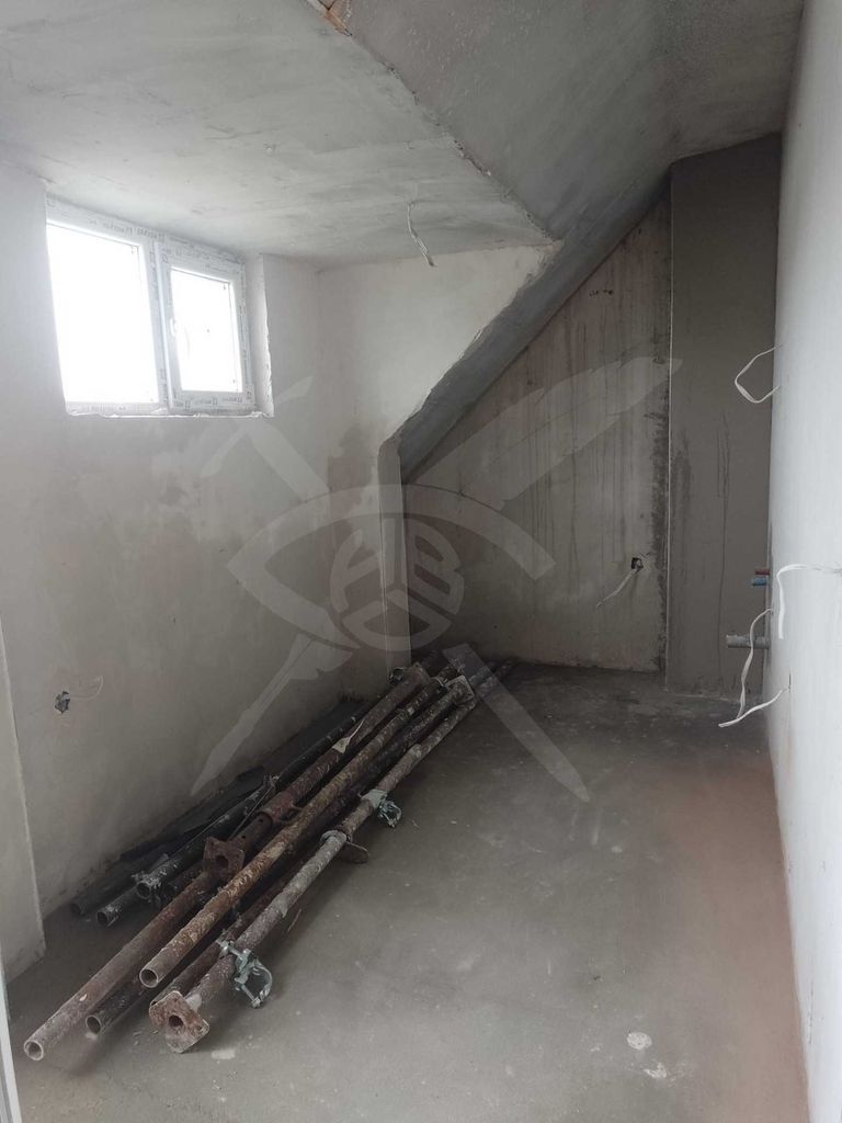 Продава се Двустаен апартамент в Варна, Христо Ботев - 79 кв.м за 1051 €/кв.м - Снимка #4
