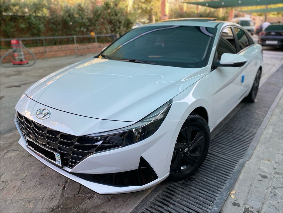 Hyuindai Elantra 2021 пробег 33000.