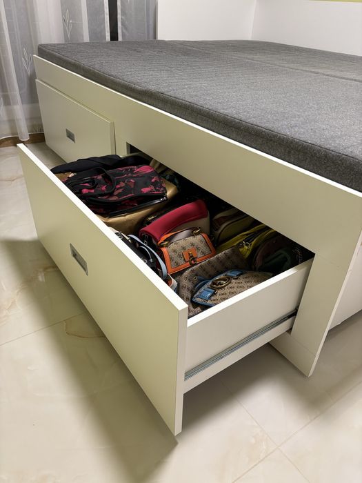 Разгъваемо легло с матрак Aiko