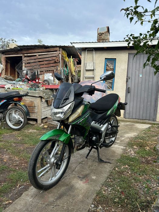 Vând First Bike energic 70cc.
