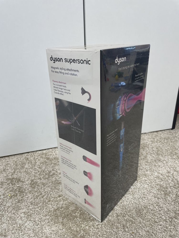 Чисто НОВ сешоар Dyson supersonic HD07/08 1600Wt