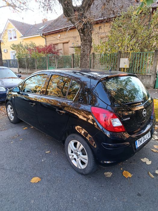 Vând Opel CORSA D