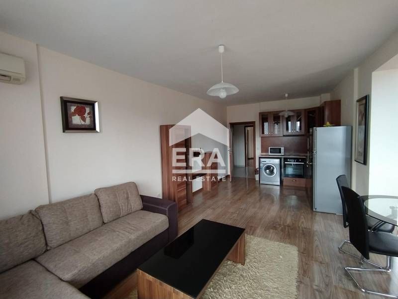 Продава се Двустаен апартамент в к.к. Св.Св. Константин и Елена - 83 кв.м за 2025 €/кв.м - Снимка #2