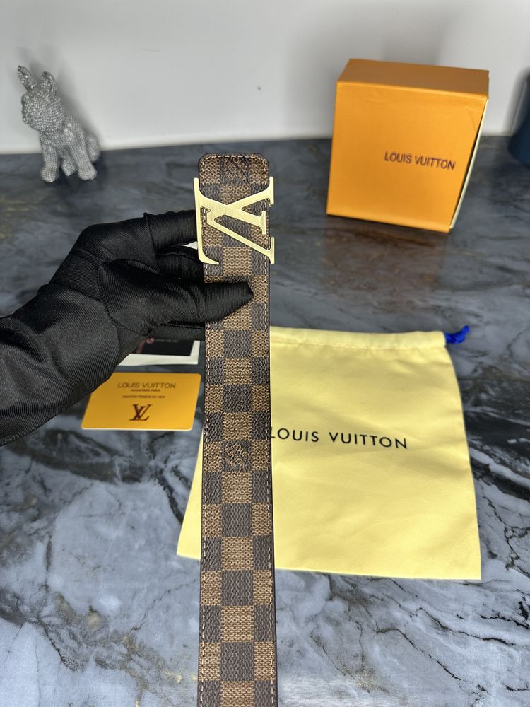 Curea Louis Vuitton piele canvas 100% cutie inclusă cadou