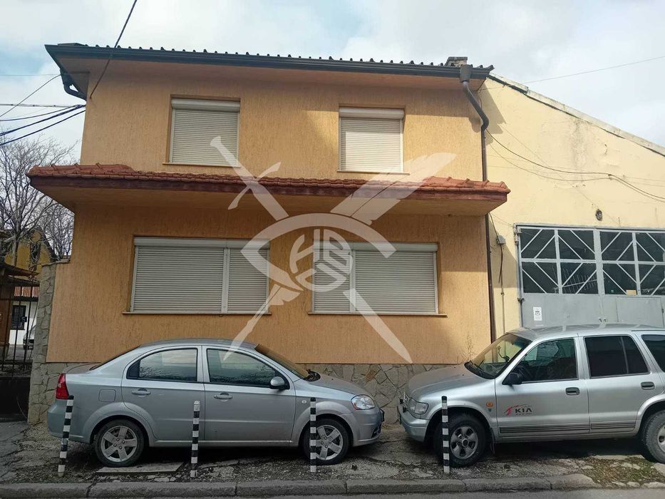 Продава се Магазин в София, Център - 650 кв.м за 1116 €/кв.м - Снимка #1