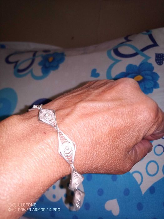 Старинна , сребърна гривна