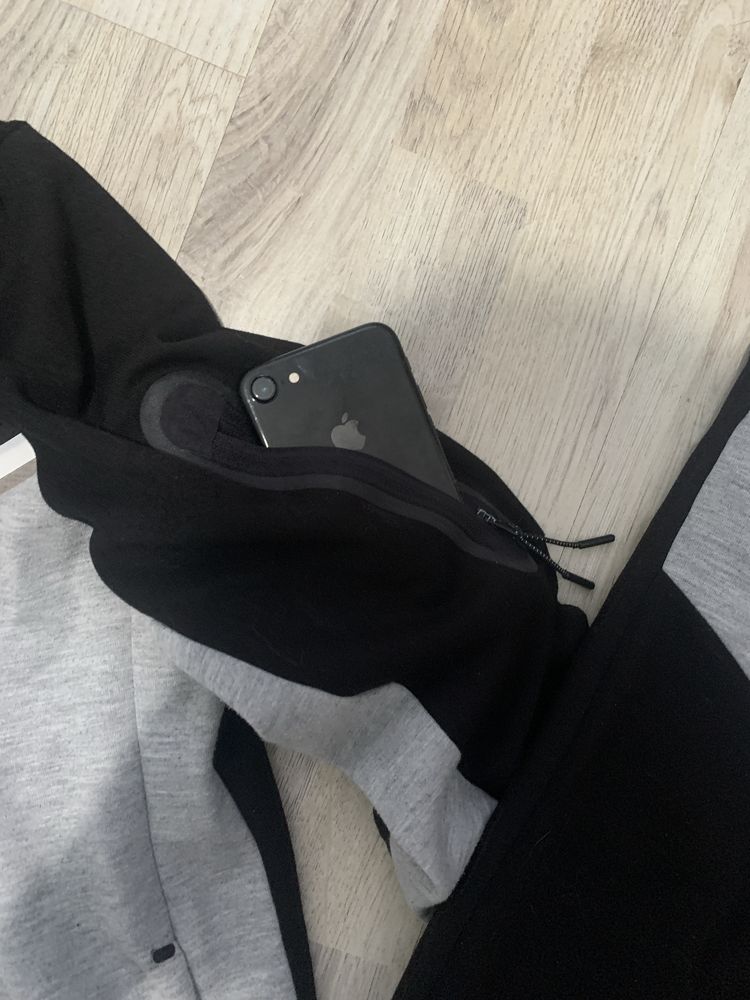 Nike Tech Fleece