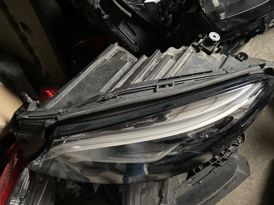 Far Mercedes GLE W166 Facelift 2015 - 2018 far Stanga GLE W292 C292