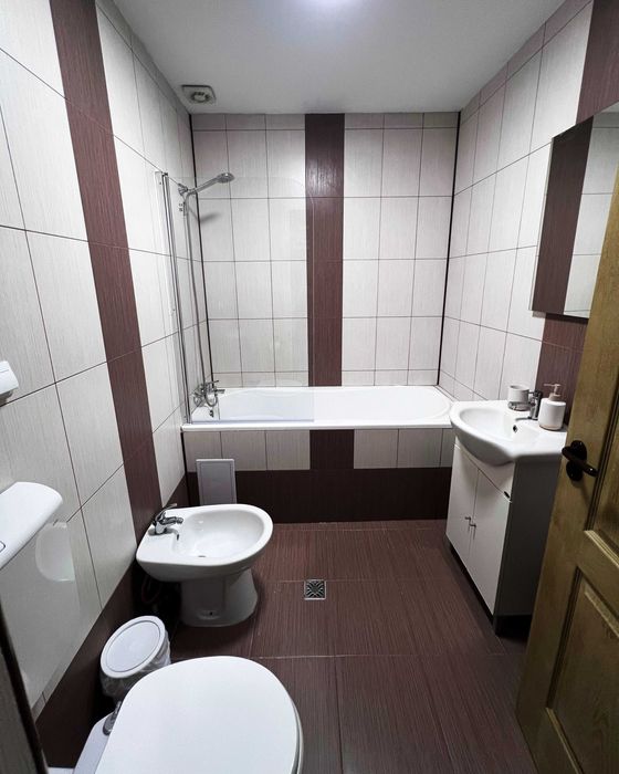 Inchiriez aprtament in regim hotelier 2 camere cu parcare privata!