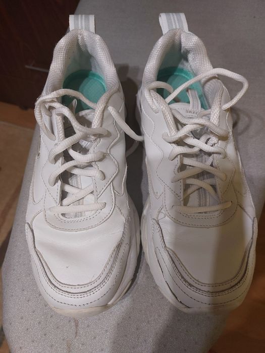 Adidasi Skecers 38,5
