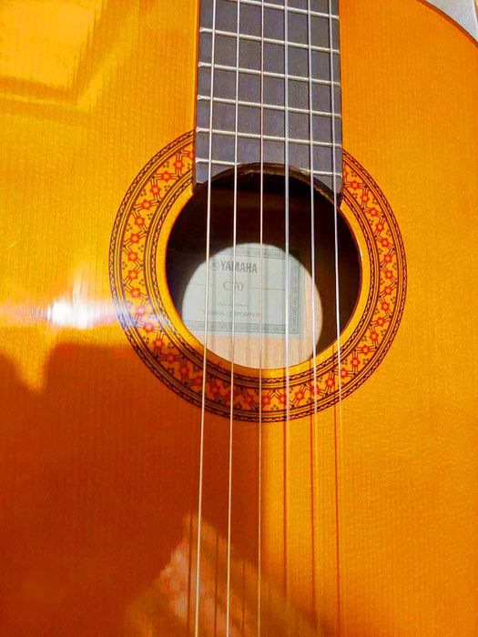 Продам Новую гитару Yamaha C-70
