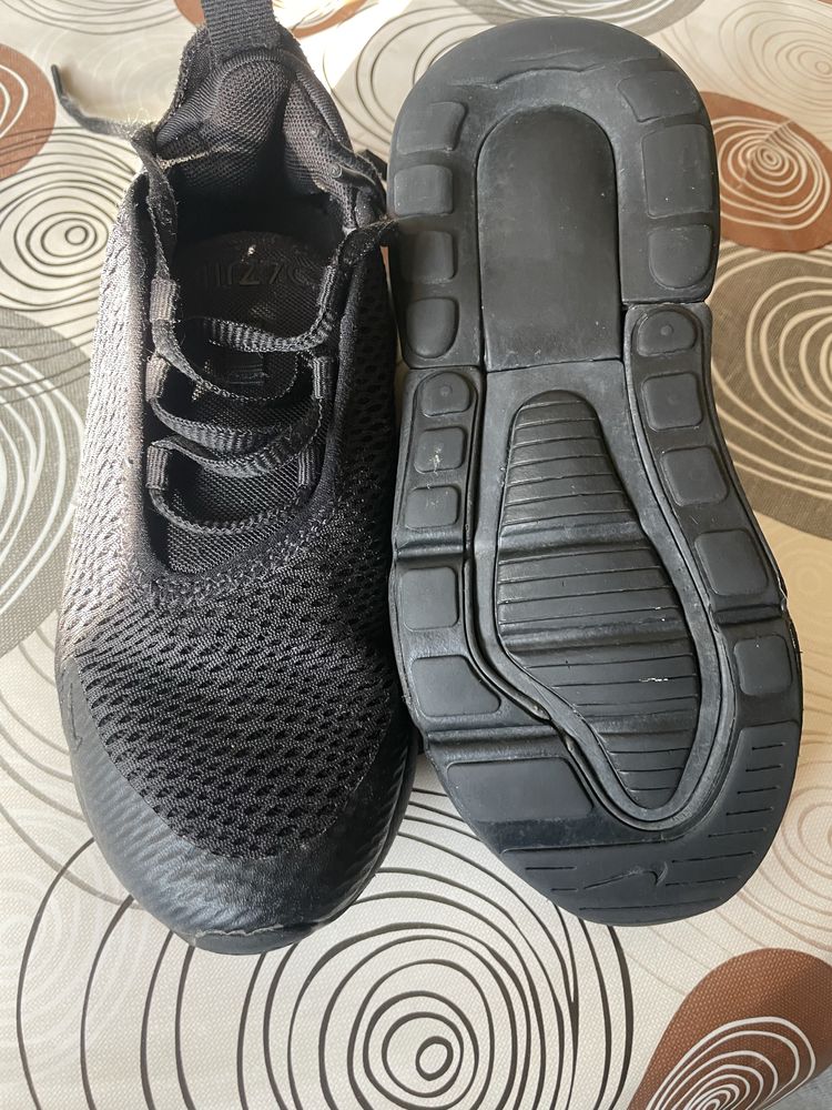 Nike air max 270 triple black 30 номер