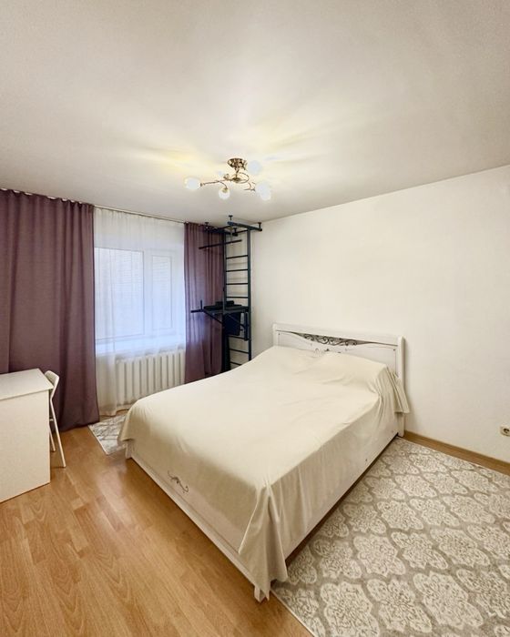 Продам 3 комнатную квартиру район 7 поликлиники