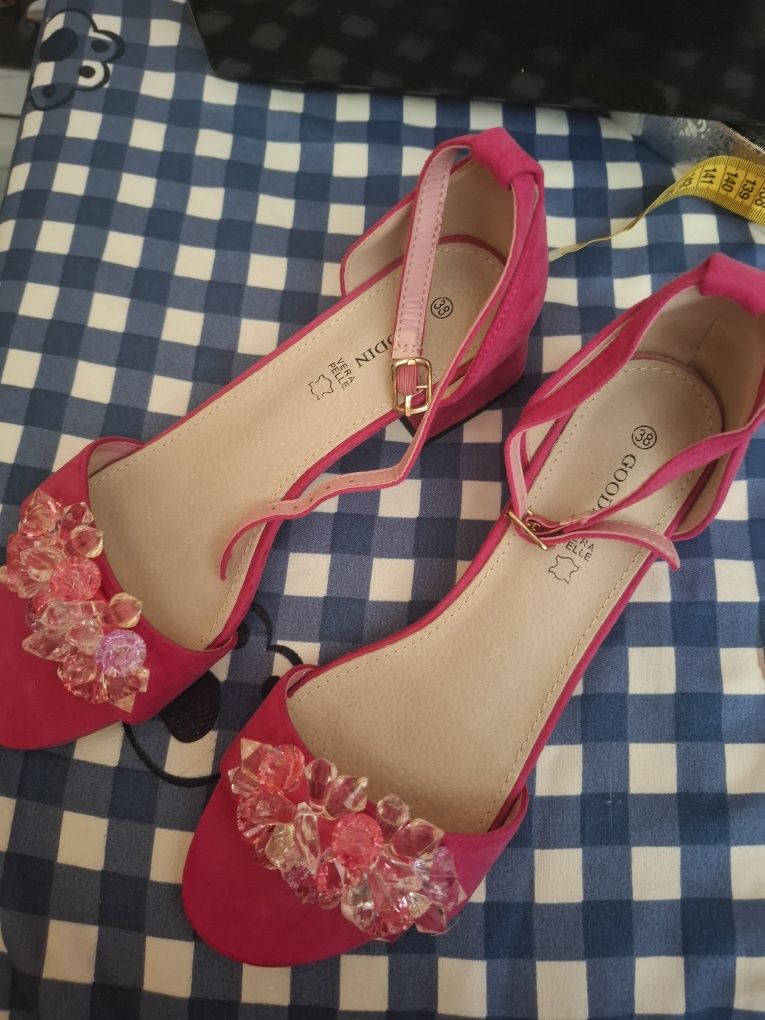 Розови/цикламени сандали Stilo shoes