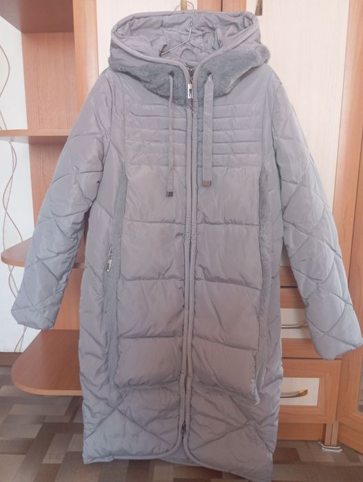 Стёганый пуховик-плащ,48 размер ,демисезонный