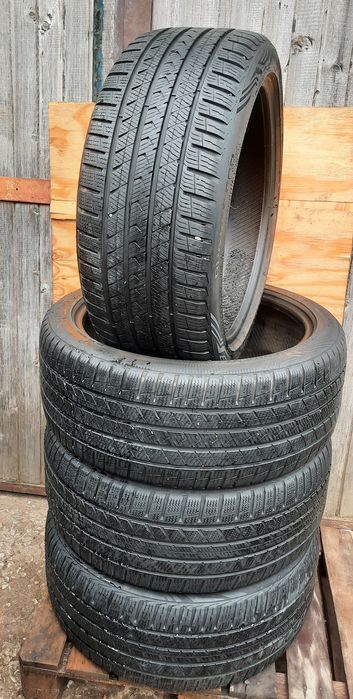 4 броя всесезонни гуми 235 40 19 Vredestein перфектни