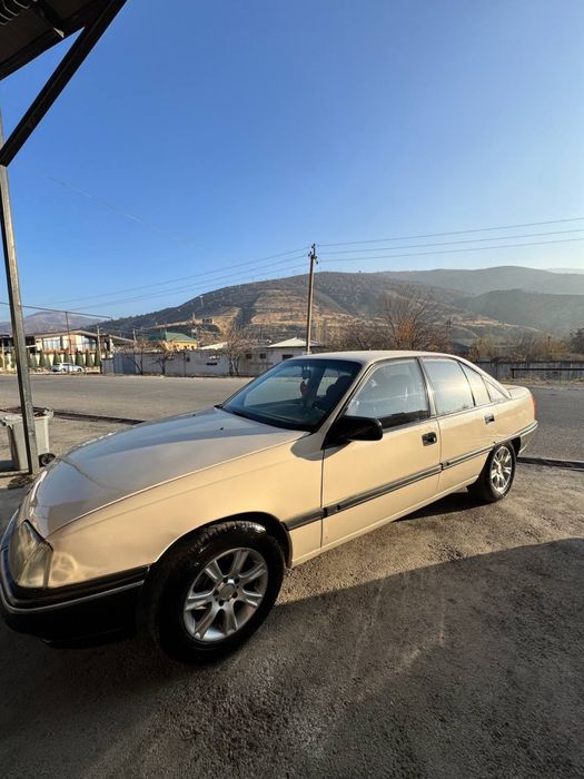 Opel omega a sotiladi