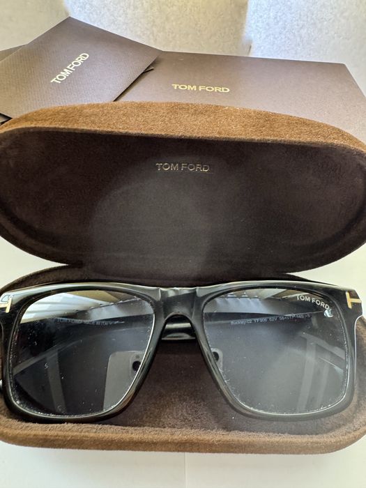 Ochelari de soare Tom Ford Model FT0832-N 01A