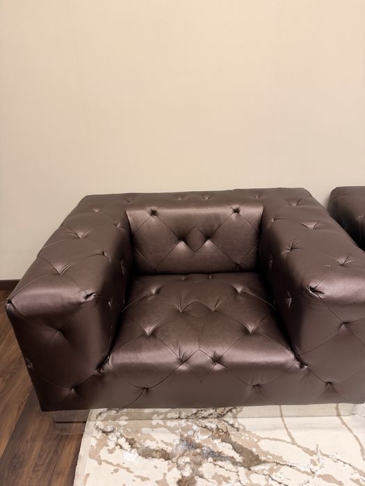 Диван с креслом кожанный