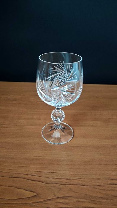 2 модела кристални чаши за вино"Бохемия"