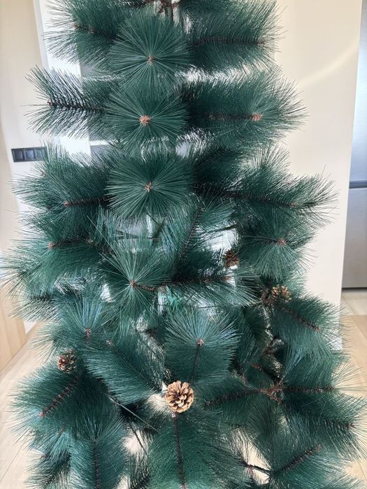 Елха естествено зелена с шишарки 180см