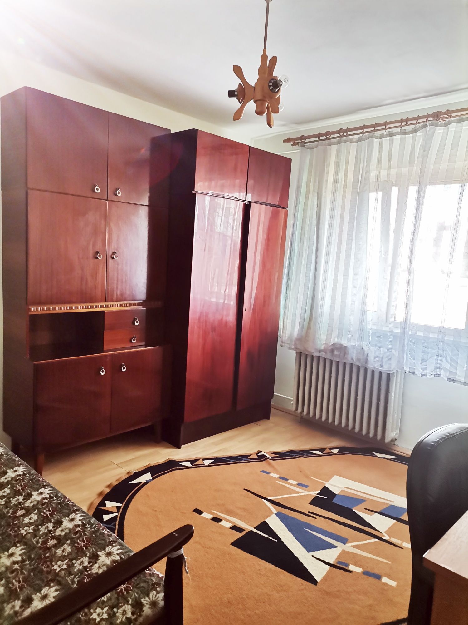 Va prezentam, spre vânz, ap 2 cam. Zorilor, dec 50 mp 121500 EUR neg